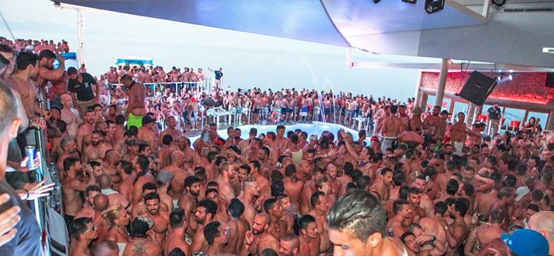 Circuit Mykonos Pool party