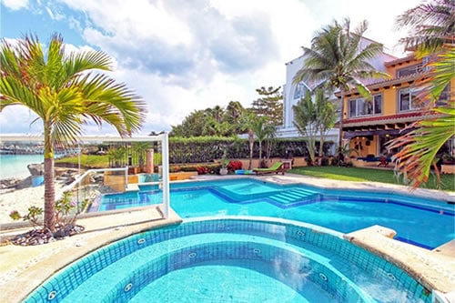 spacious villa in Cancun