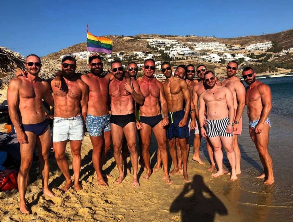 Elia Beach, una escapada gay a la playa en Mykonos