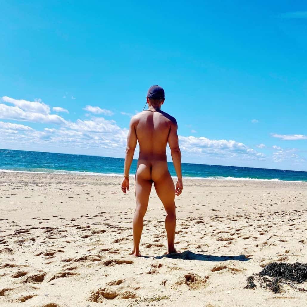 Am strand männer nackt gay FKK für