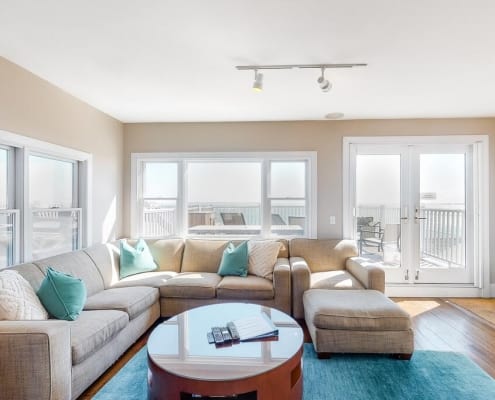 PTown Waterfront Penthouse