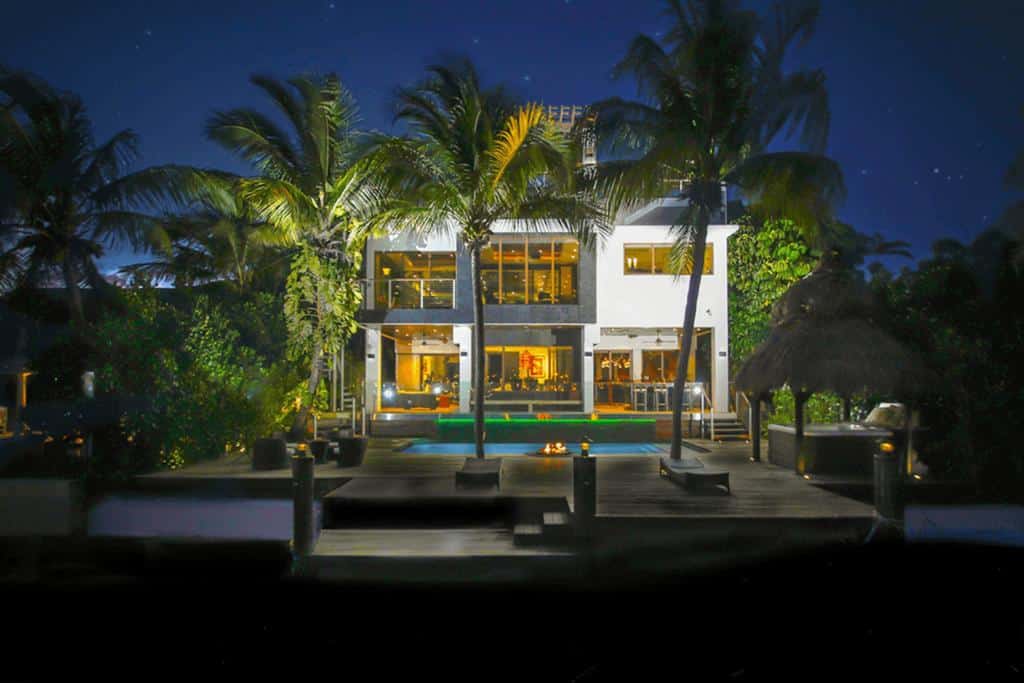Villa Riza Miami