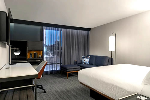 Courtyard by Marriott Iowa City University Heights