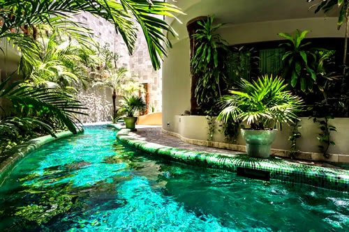 Maya Villa Condo Hotel & Beach Club