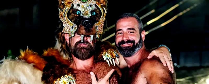 Woof Rio Party Presents